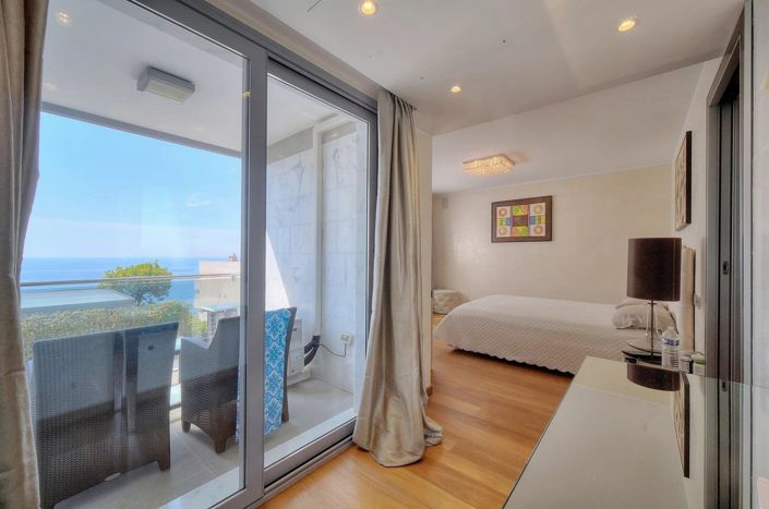 Image No.21-3 Bed House for sale