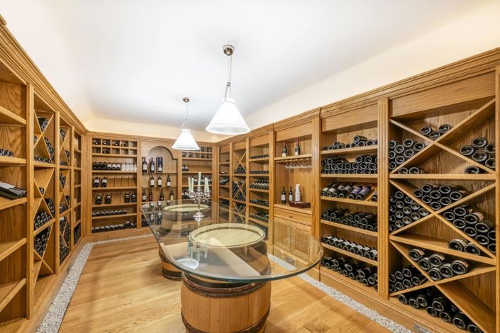 Image No.12-4 Bed House for sale