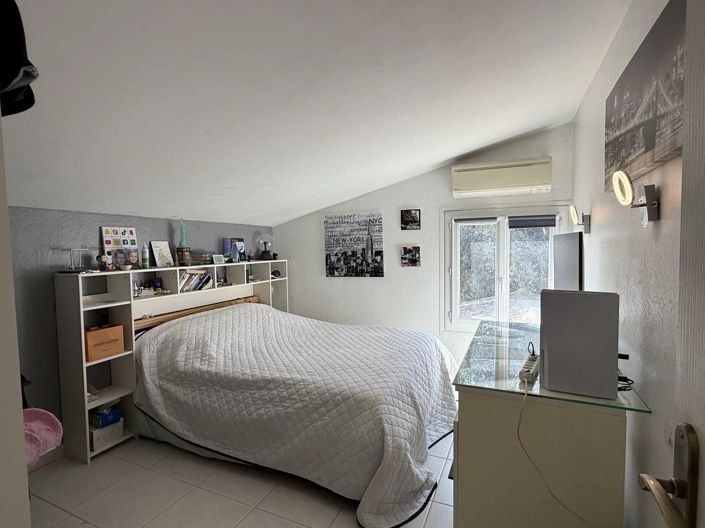 Image No.13-4 Bed House for sale