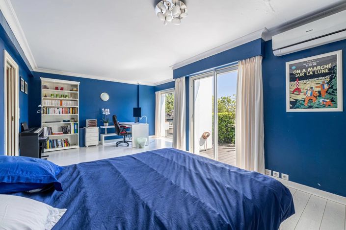 Image No.10-6 Bed House for sale