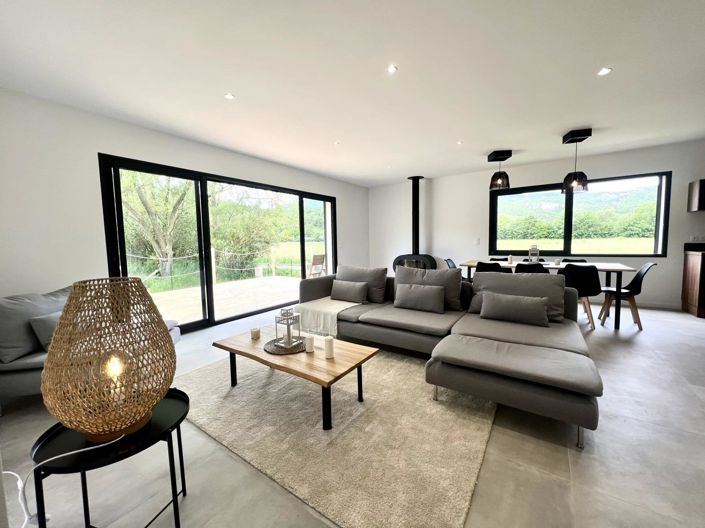 Image No.1-3 Bed House for sale