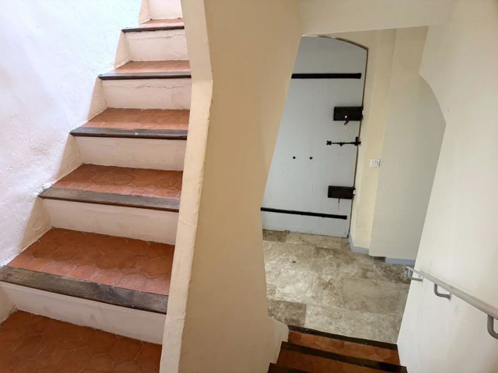 Image No.13-9 Bed House for sale