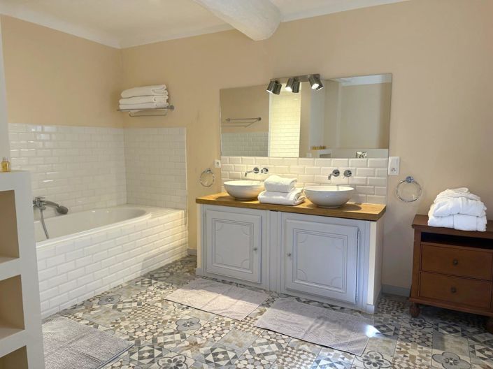 Image No.22-9 Bed House for sale