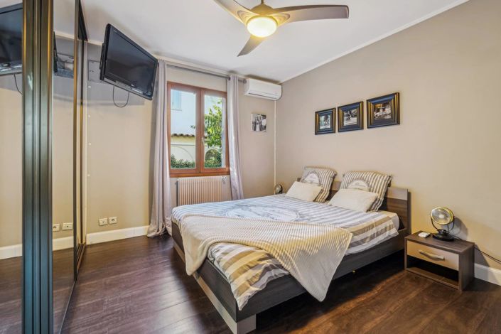 Image No.15-House for sale