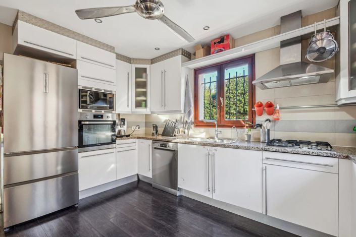 Image No.17-House for sale