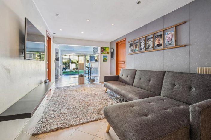 Image No.4-House for sale