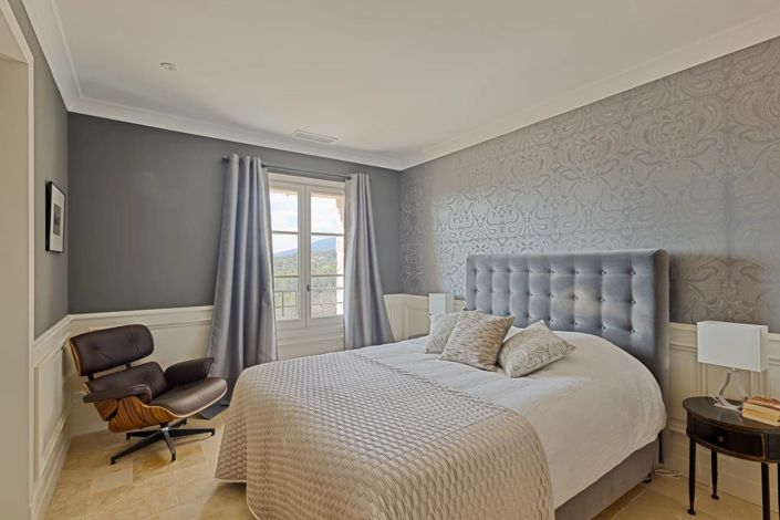 Image No.12-5 Bed House for sale