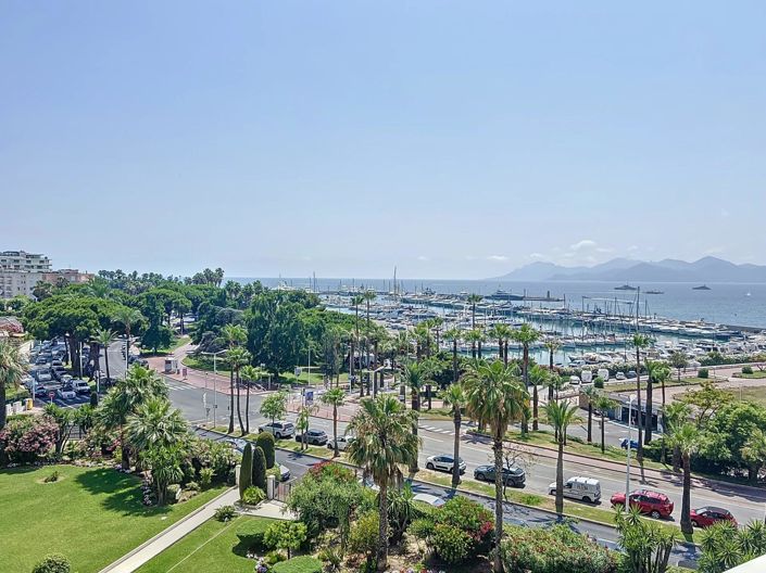 Image No.24-3 Bed Apartment for sale