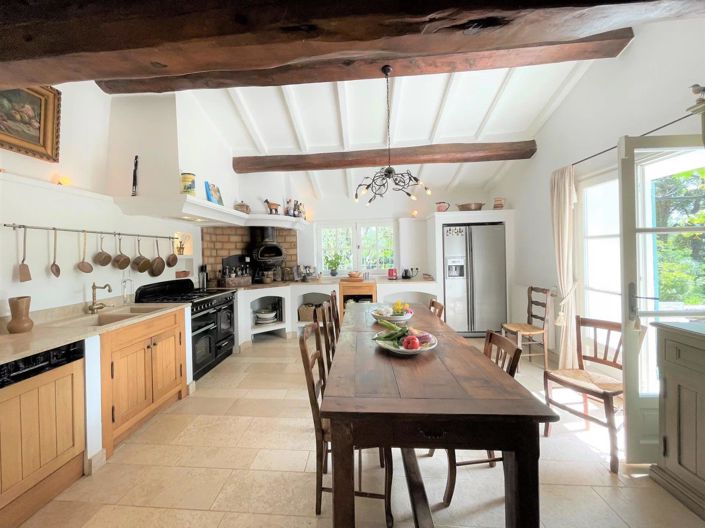 Image No.12-6 Bed House for sale