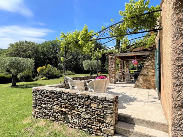 Image No.24-6 Bed House for sale