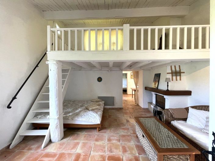 Image No.42-6 Bed House for sale