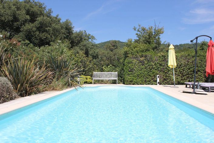 Image No.6-6 Bed House for sale