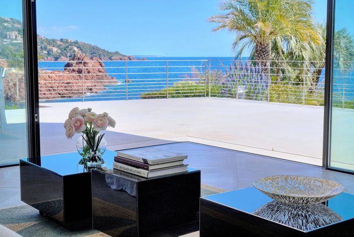 Image No.7-9 Bed House for sale