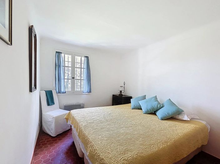 Image No.11-4 Bed House for sale