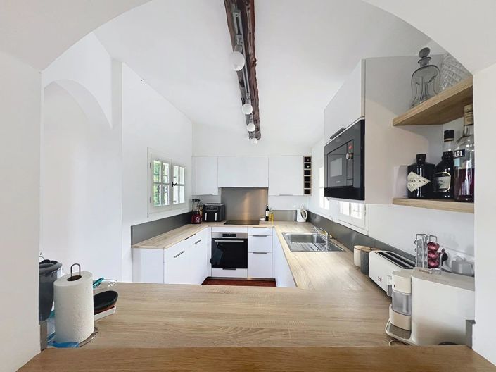 Image No.8-4 Bed House for sale