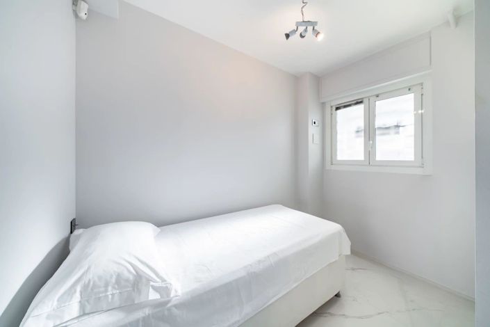 Image No.10-1 Bed Apartment for sale