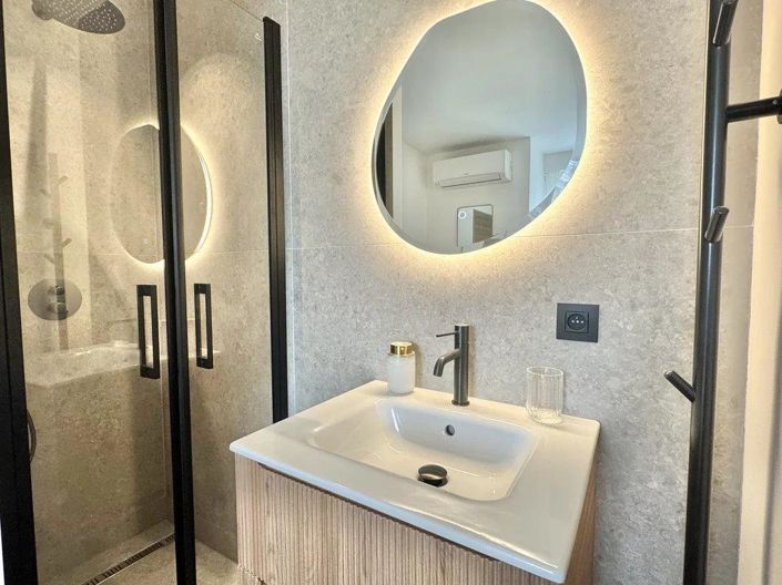 Image No.18-2 Bed Apartment for sale