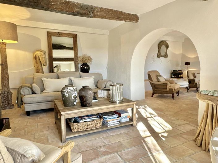 Image No.15-5 Bed House for sale