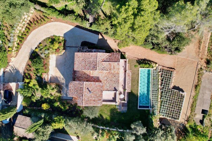 Image No.2-5 Bed House for sale