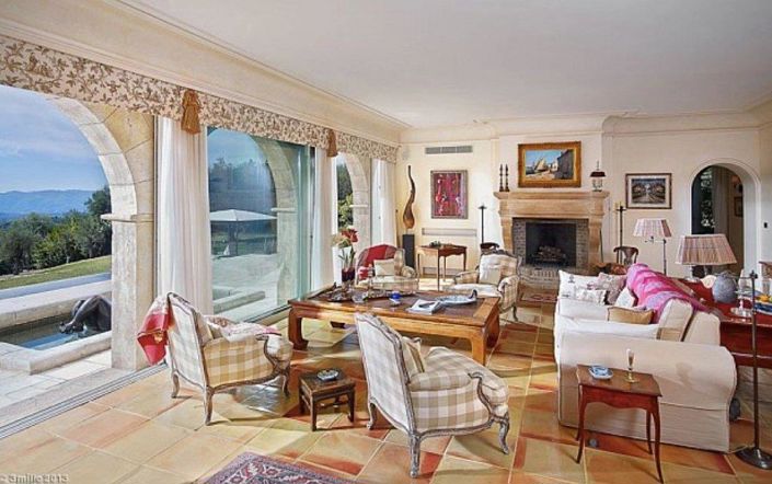 Image No.8-6 Bed House for sale