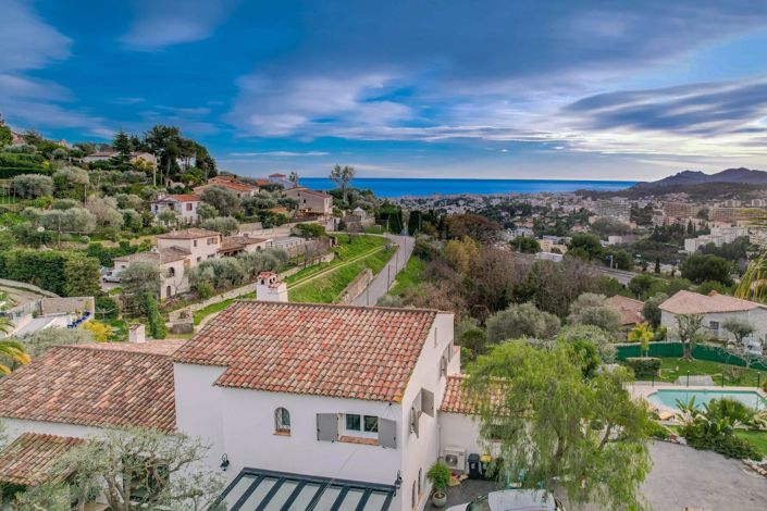 Image No.2-5 Bed House for sale