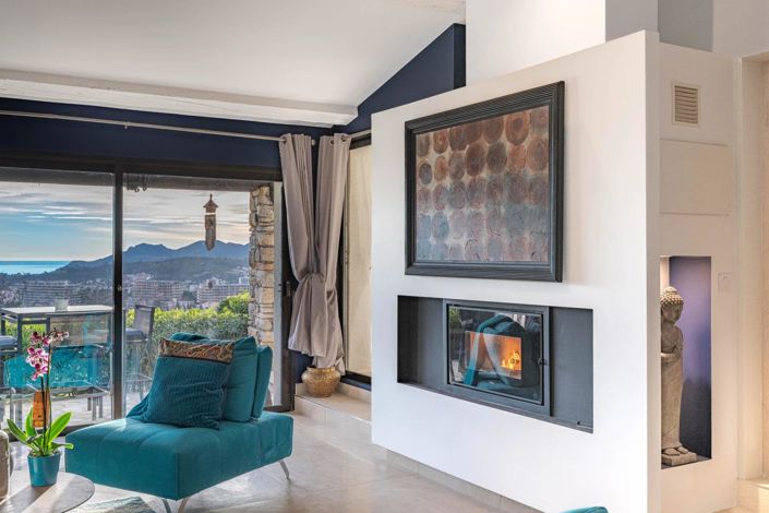 Image No.6-5 Bed House for sale