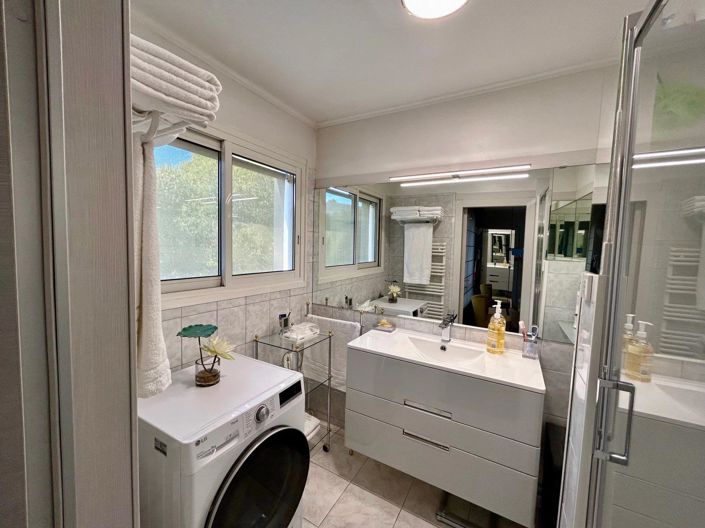 Image No.10-1 Bed Apartment for sale