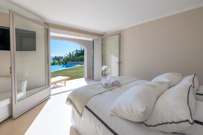 Image No.15-5 Bed House for sale