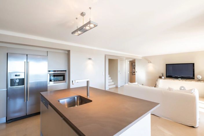 Image No.24-5 Bed House for sale