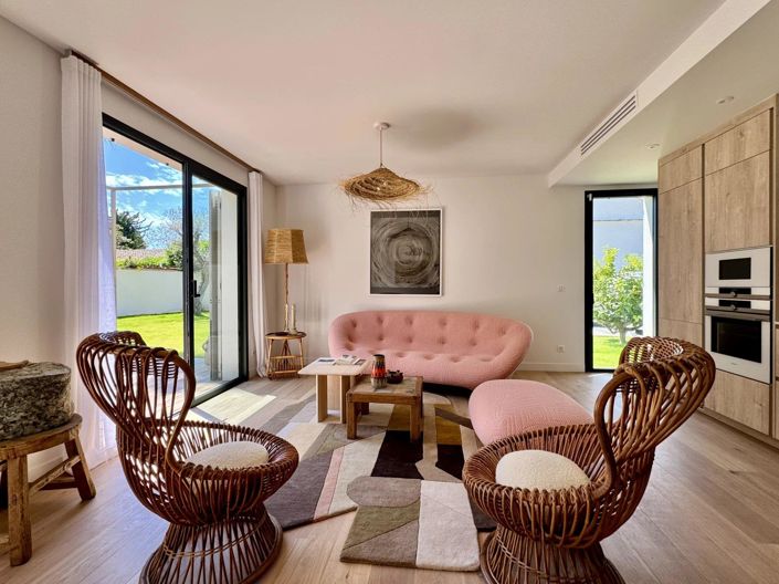 Image No.6-3 Bed House for sale