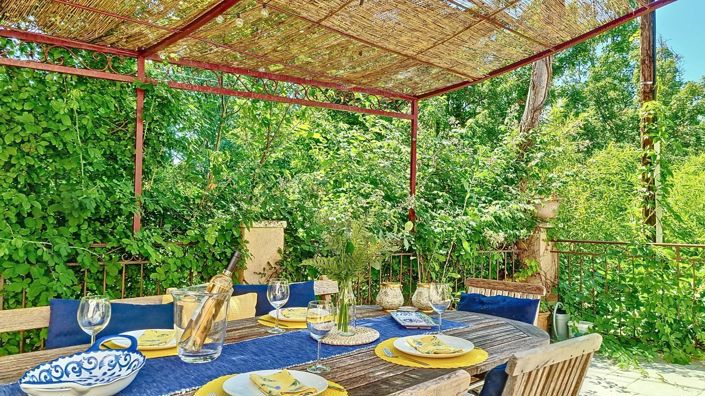 Image No.18-4 Bed House for sale