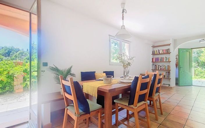 Image No.7-4 Bed House for sale