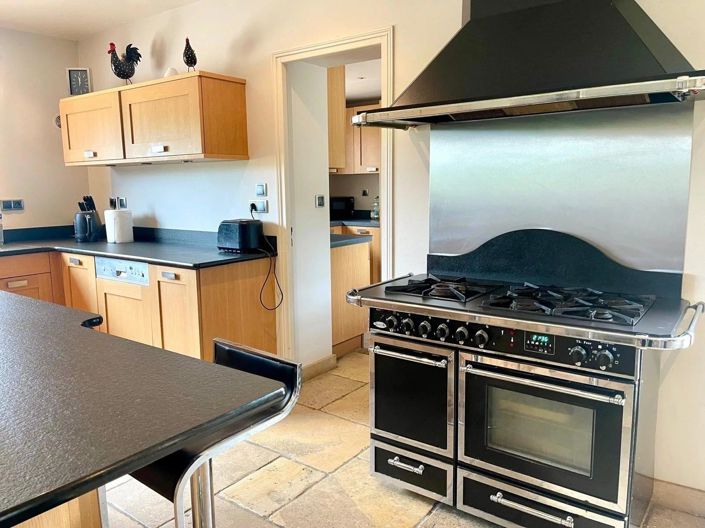 Image No.15-3 Bed House for sale