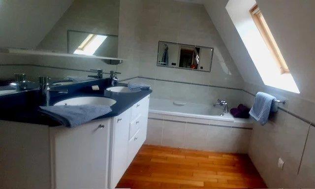 Image No.17-3 Bed House for sale