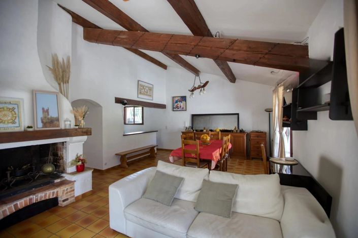 Image No.10-4 Bed House for sale