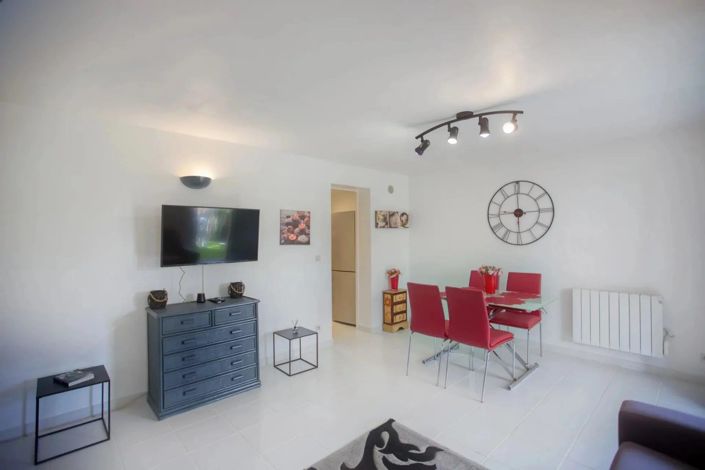 Image No.17-4 Bed House for sale