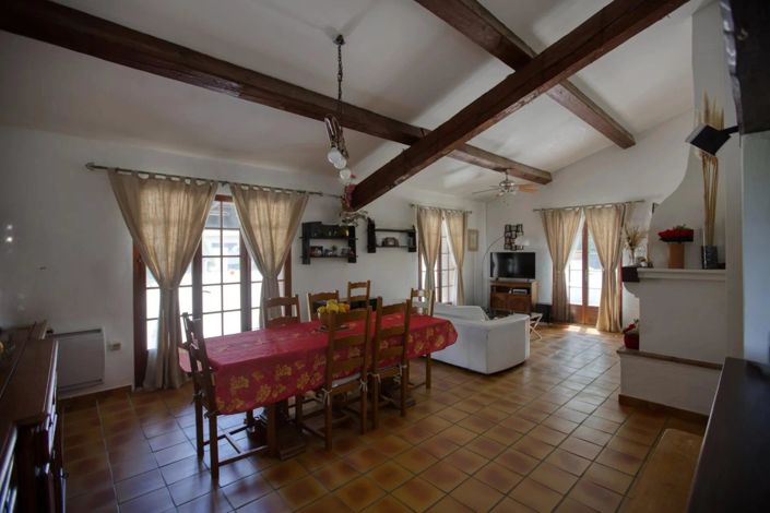 Image No.9-4 Bed House for sale