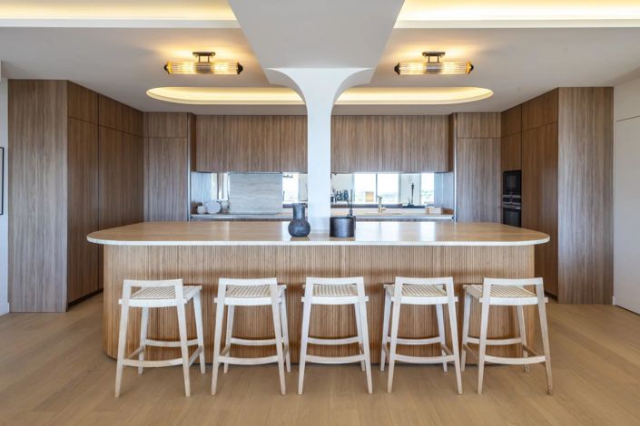 Image No.8-4 Bed House for sale