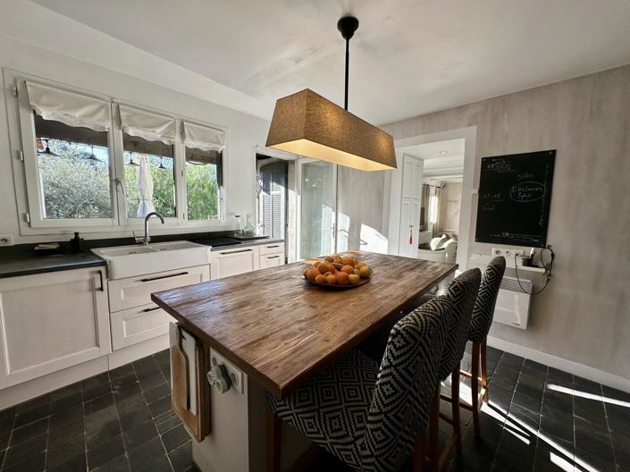 Image No.7-3 Bed House for sale