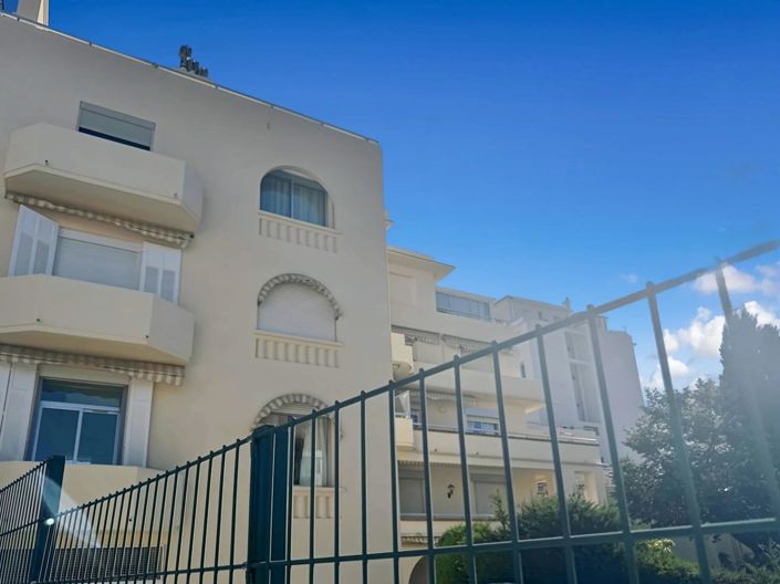 Image No.12-3 Bed Apartment for sale