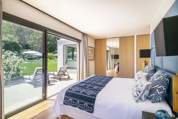 Image No.14-6 Bed House for sale