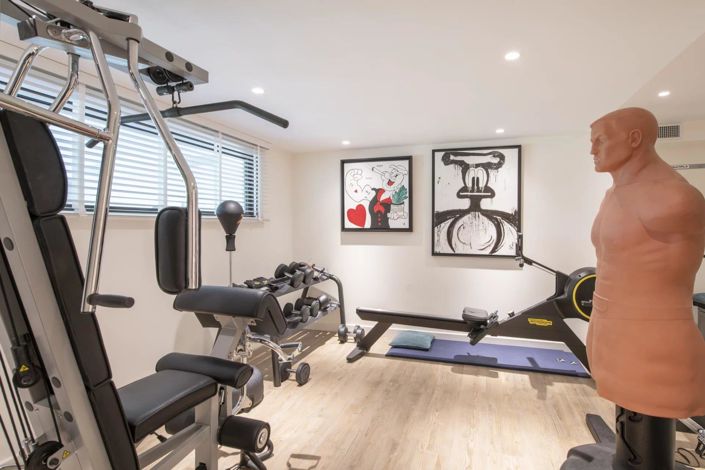 Image No.19-6 Bed House for sale