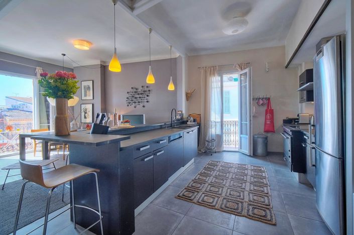 Image No.3-Appartement de 2 chambres à vendre à Cannes