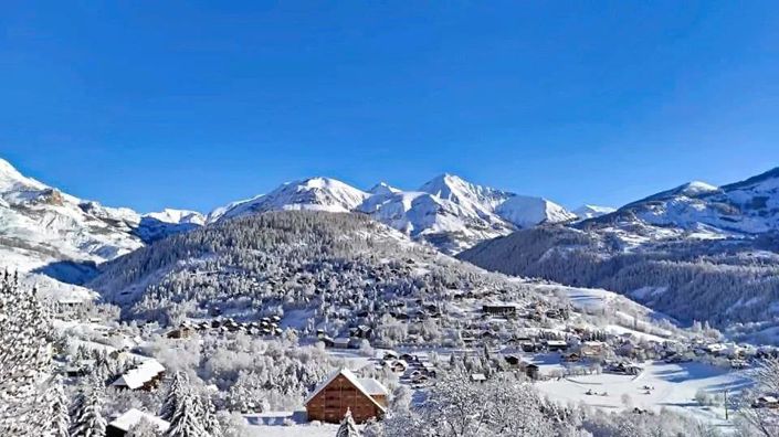 Image No.2-Maison de 17 chambres à vendre à Alpes-de-Haute-Provence