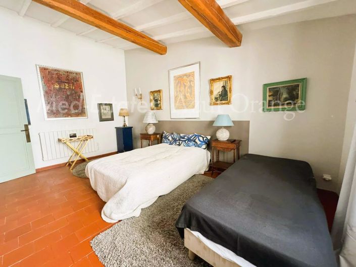 Image No.10-5 Bed Apartment for sale