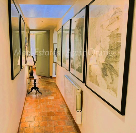 Image No.8-5 Bed Apartment for sale