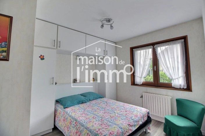 Image No.5-6 Bed House for sale