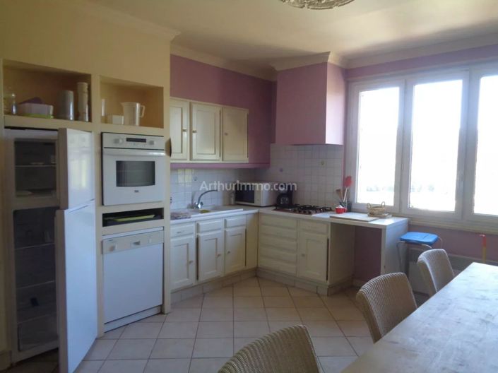 Image No.19-7 Bed House for sale