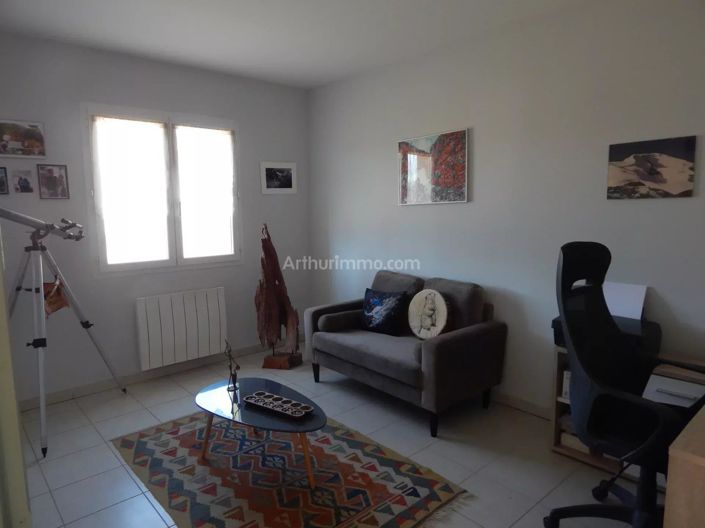 Image No.11-5 Bed House for sale