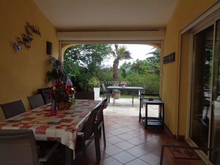 Image No.6-5 Bed House for sale